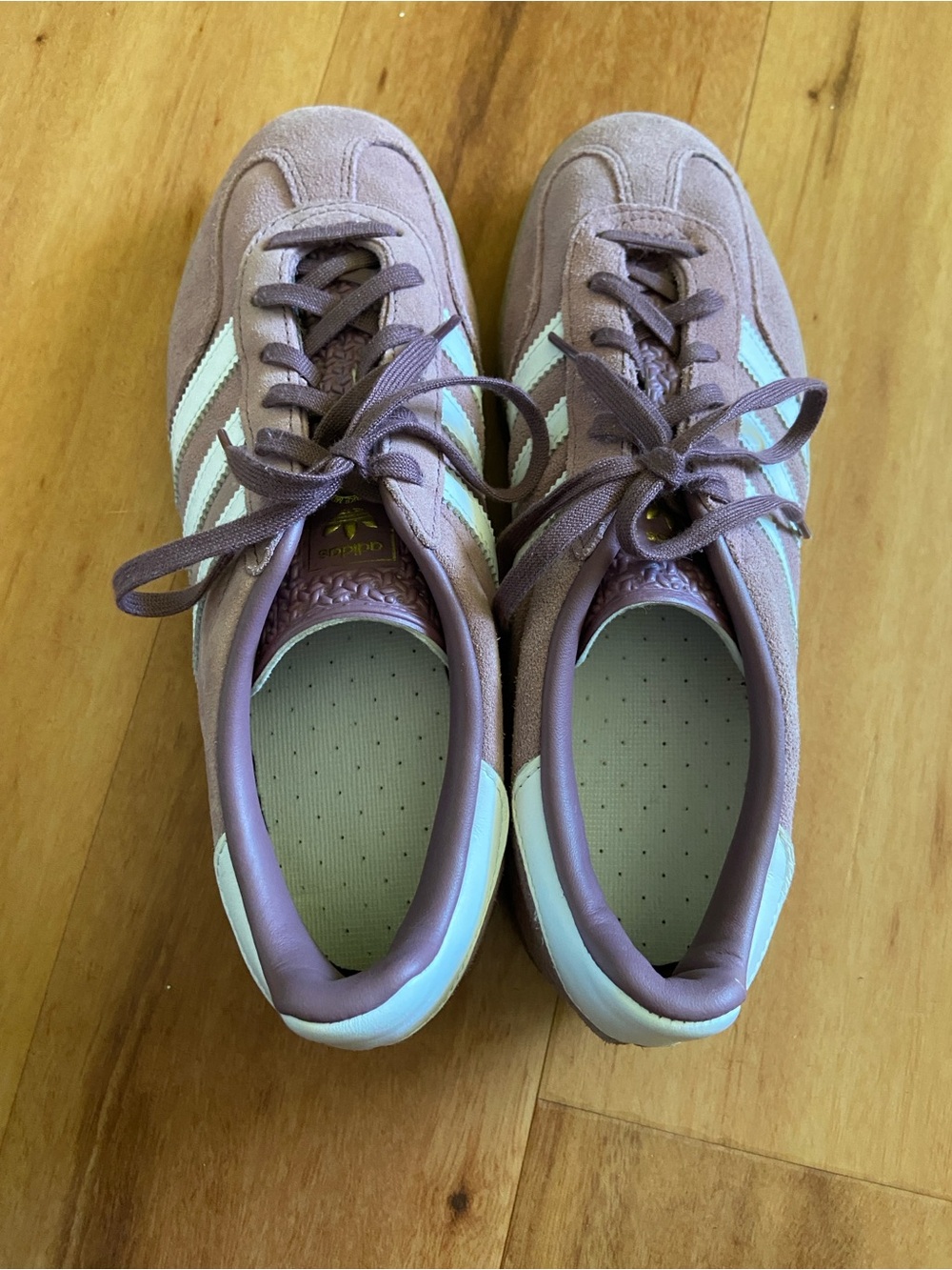 adidas Women’s Suede Sneakers in Mauve with White Stripes size 8.5 - Picture 5 of 7